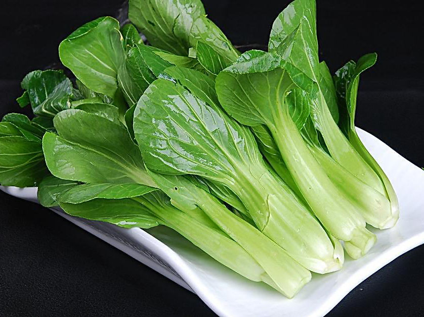 How to fry green vegetables, both delicious and not yellow?Keep in mind