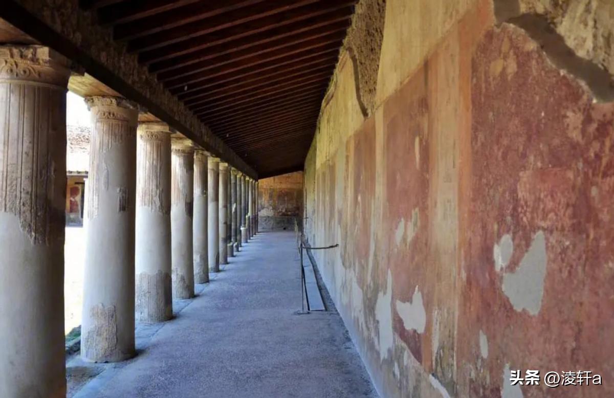 How was Pompeii discovered? What impact did its development have on the