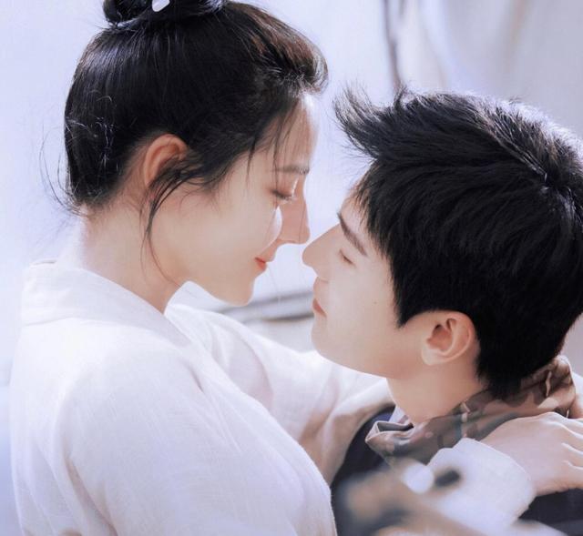 Yang Yang changed his partner to star in "My Fireworks on Earth", the