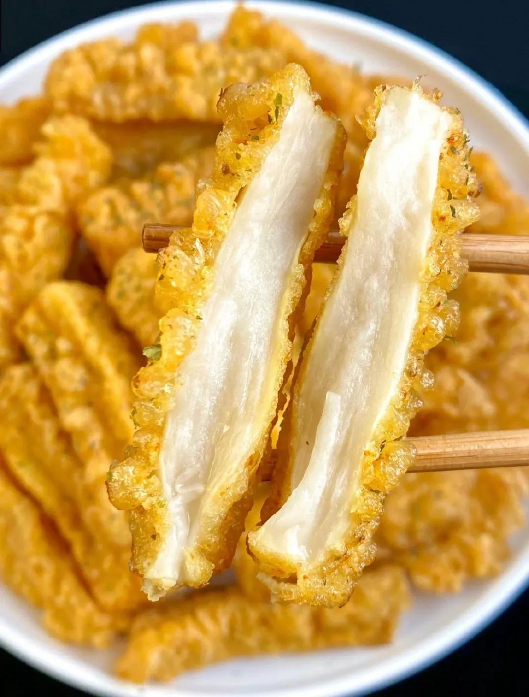 Crispy outside and tender inside of salt and pepper king oyster