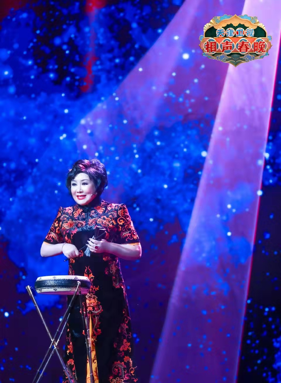 Wang Hui's comeback to the Tianjin Spring Festival Gala!Wearing an ...