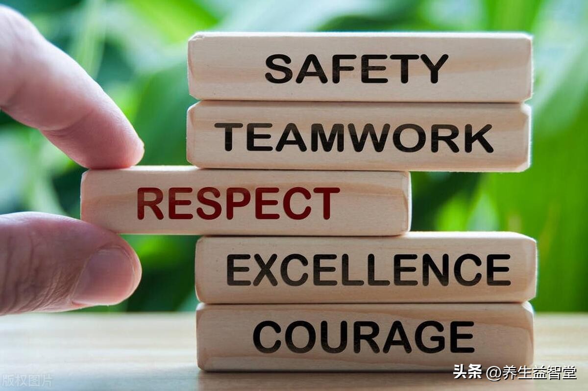 Talk show actors are inappropriate metaphors, how should public figures