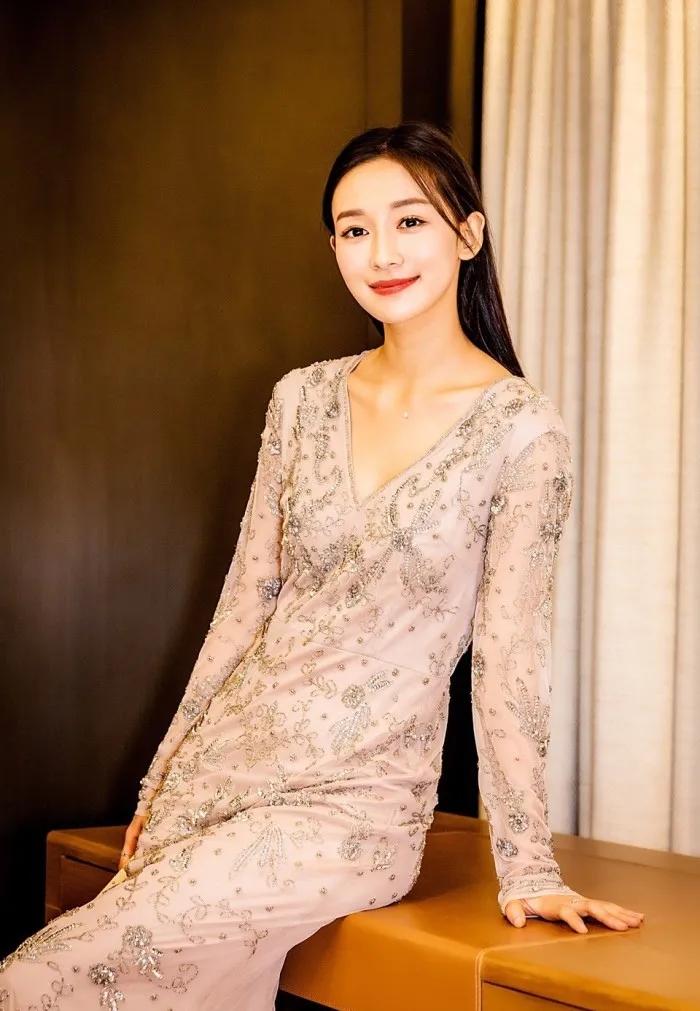 Li Ruoning is so pretty - iNEWS