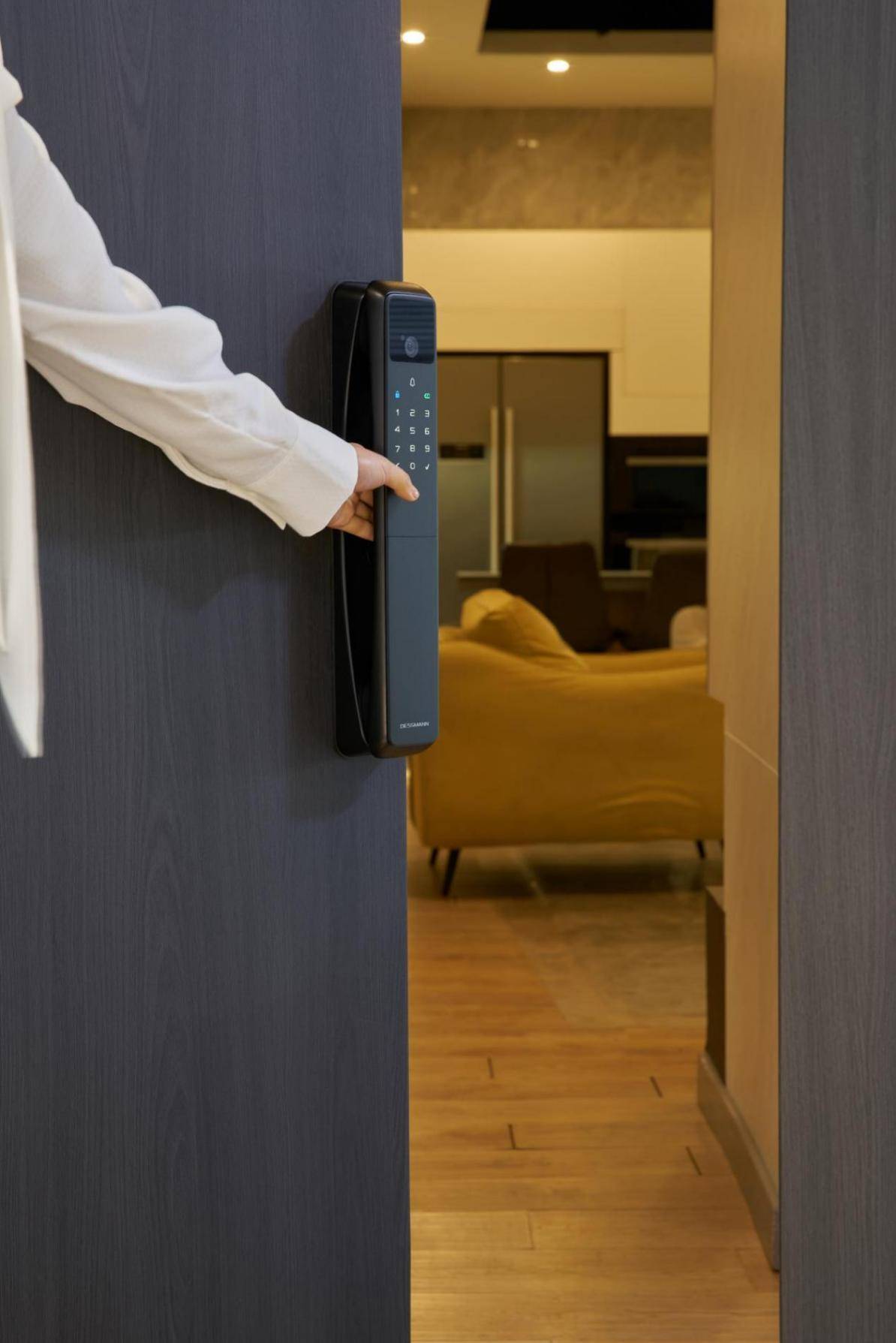 Attracted 4 chasing investments in two years, Deschmann valued at US$1 ...