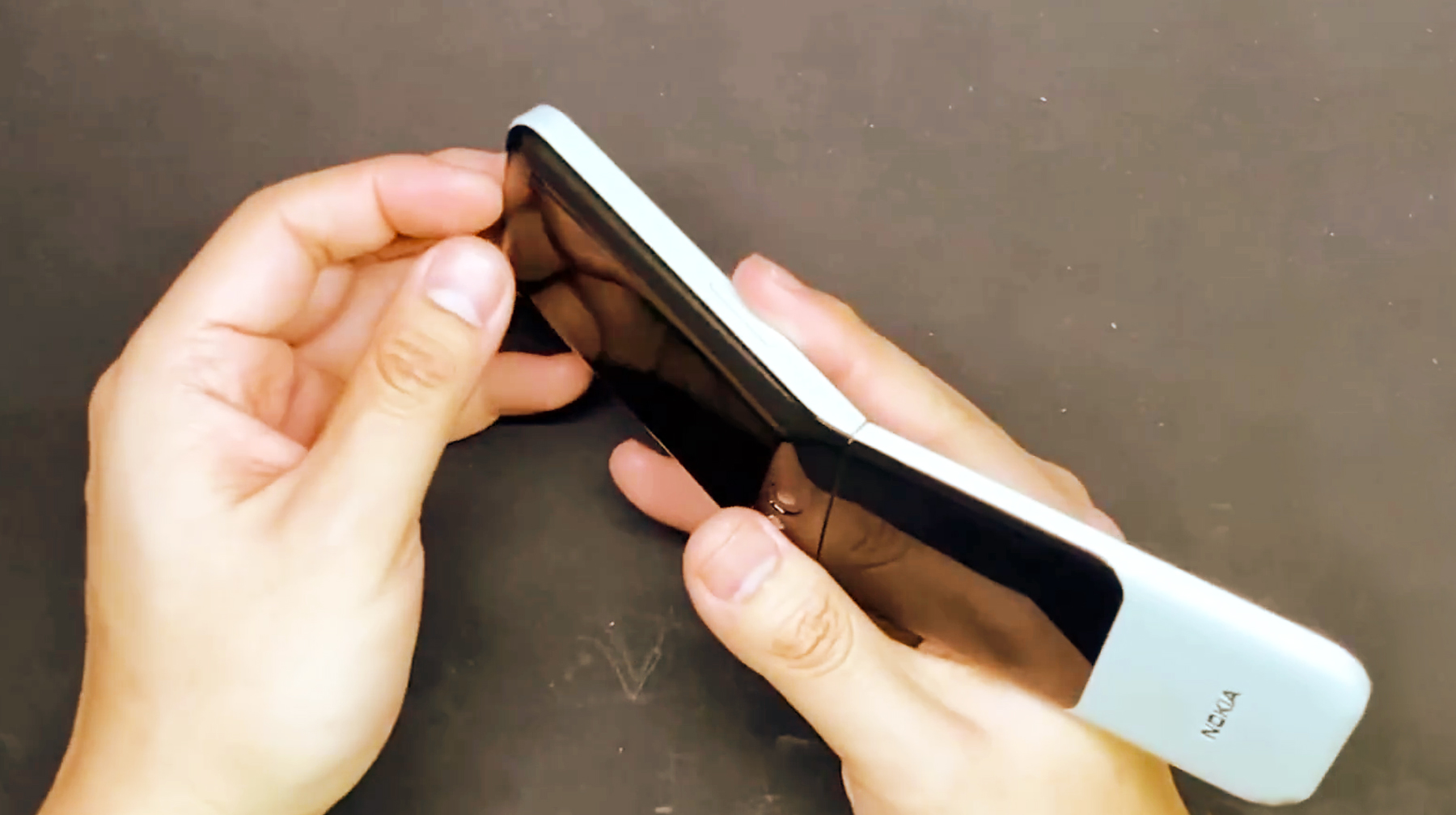 The feeling of smashing walnuts is back. Experience Nokia's flip phone