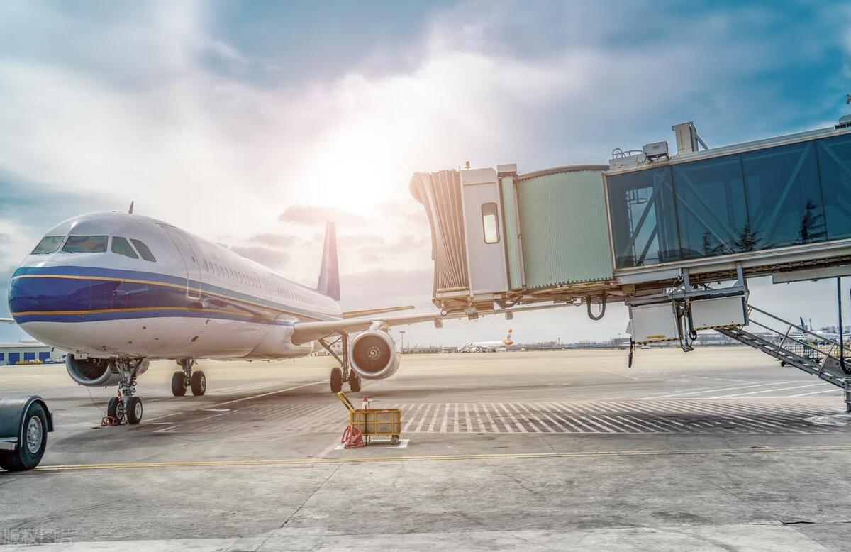 Commuting by air is cheaper than renting! The Envious Life of Chinese ...