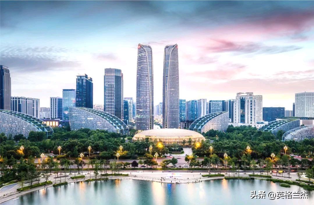 15 "new firsttier cities" Chengdu ranks No. 1, Changsha No. 8, Dalian and Xuzhou miss the list