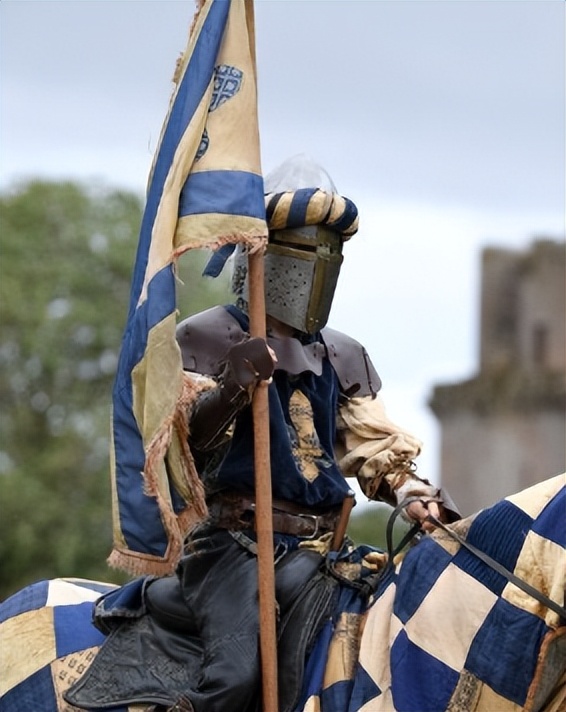 In which aspects did English knight culture in the 11th century ...