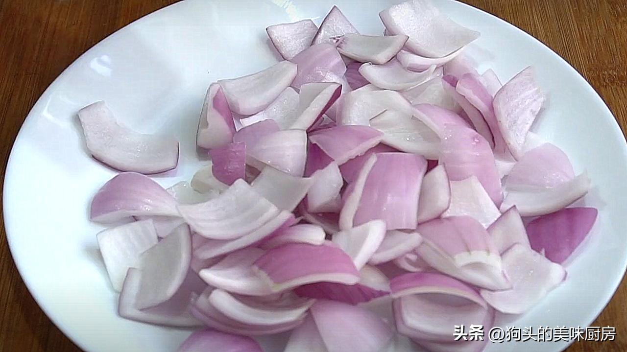In autumn, we should eat more onions, which are antiinflammatory and