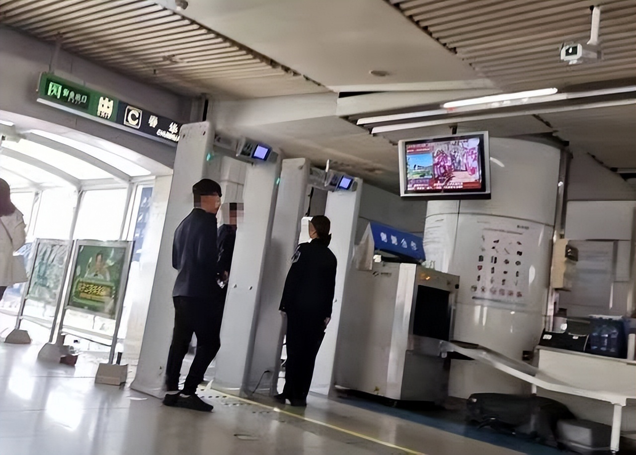 Subway Check In Americans don't understand: Why does China insist on the seemingly ...