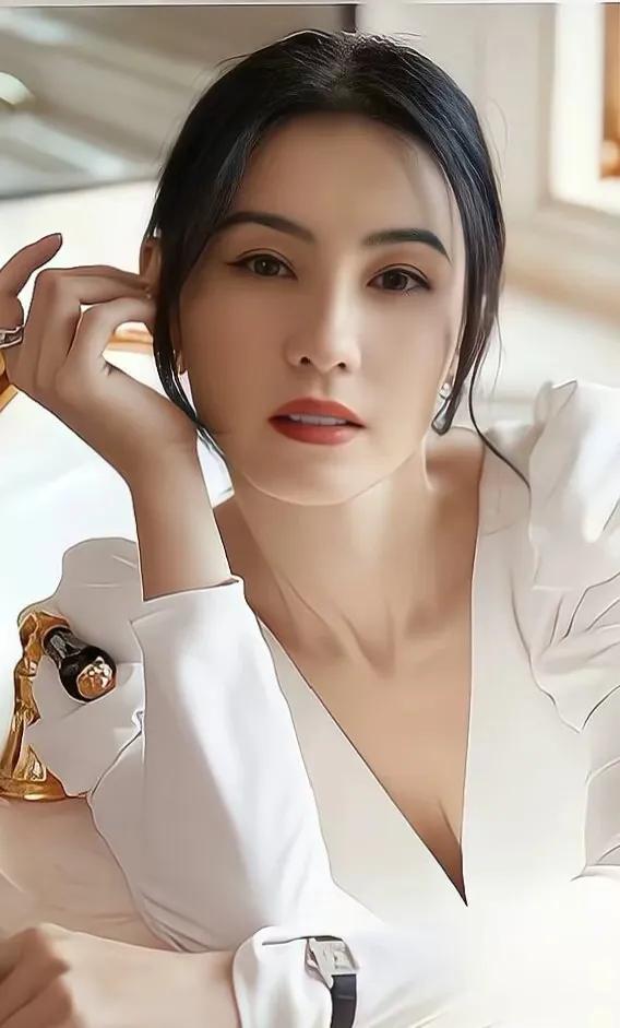 When Cecilia Cheung Was Young She Had An Amazing Appearance And A Sexy Figure She Deserves To 7424