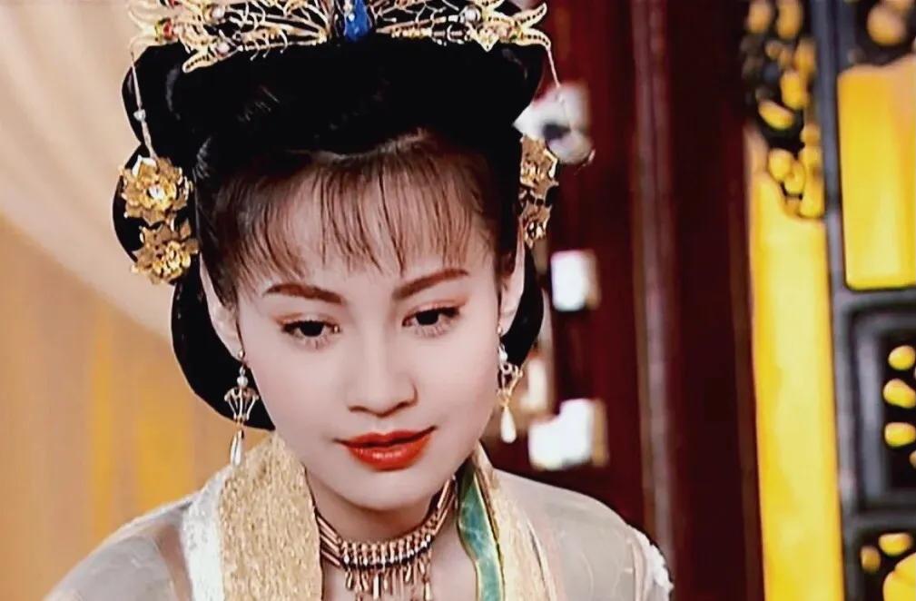 Others kill by script, she kills by script - iMedia