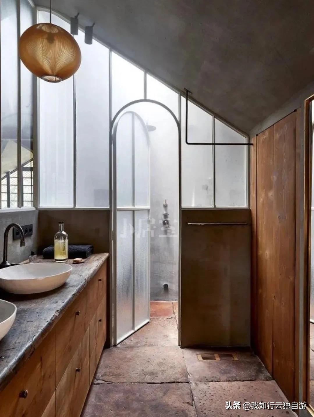 18 sqm: a small medieval loft with bathroom - iNEWS