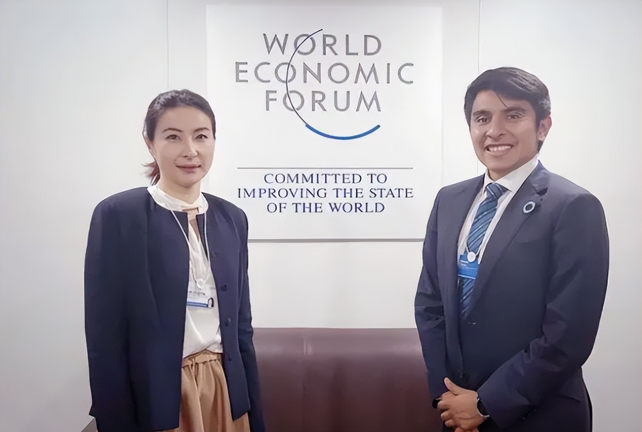 Guo Jingjing appeared at the forum and was praised for her ...