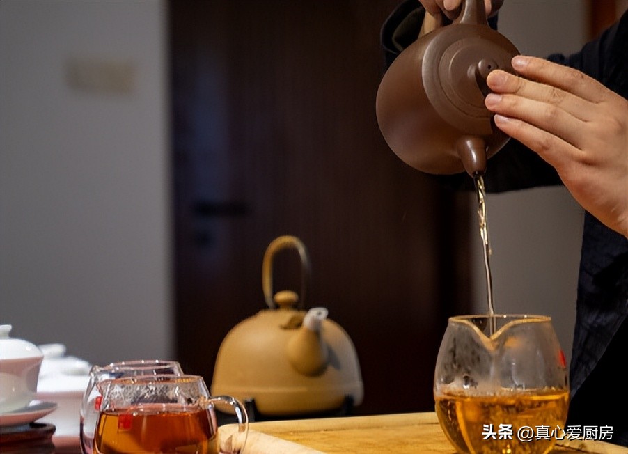 "A cup of tea after a meal will make you look better when you grow old