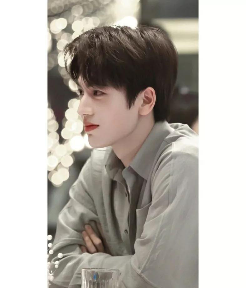 Zhang Linghe has no beauty, no filter, and there are a lot of things on ...