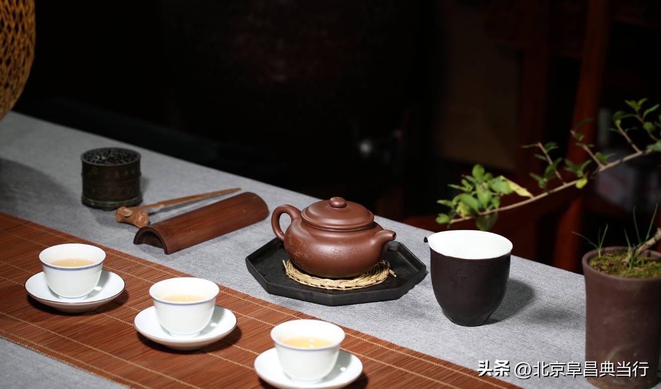 What is the Mansheng Eighteen Style of Zisha Teapot? iNEWS