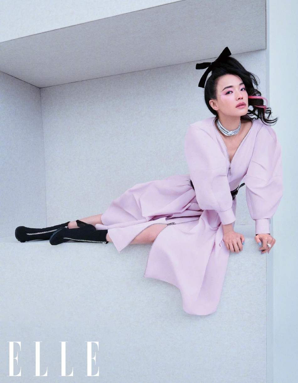 Shu Qi Showed Off Her Beautiful Legs In A Colorful Dress 45 Year Old Hong Kong Actress Is Still