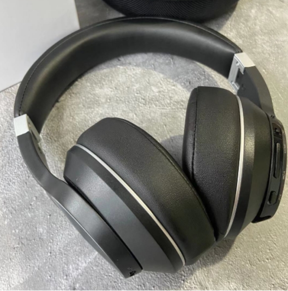 Helium HIK D1 Pro Noise Canceling Headphones: Pros and Cons - iNEWS