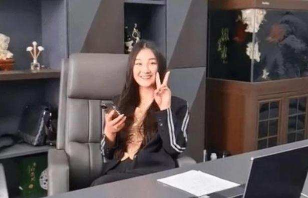 大衣哥前儿媳宣布复出直播 女性创业者怎样获得成功 资讯咖 大衣哥前儿媳宣布复出直播 女性创业者怎样获得成功 资讯咖