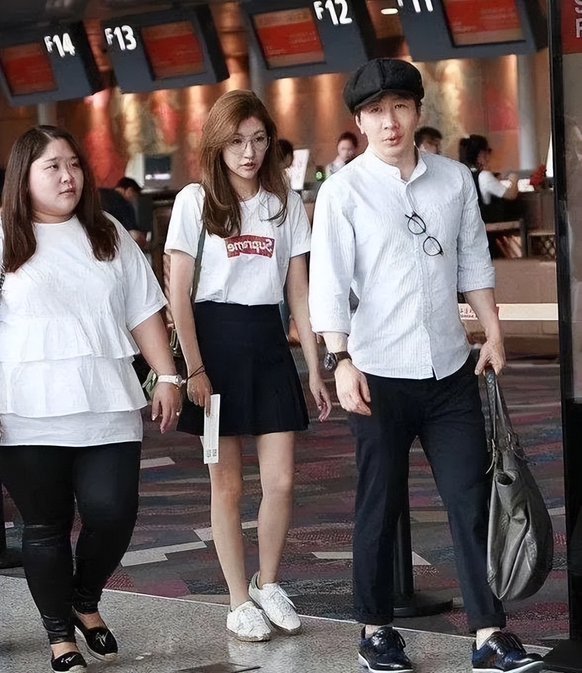47-year-old Liu Qian showed up with his lovely wife. His 11-year-old ...