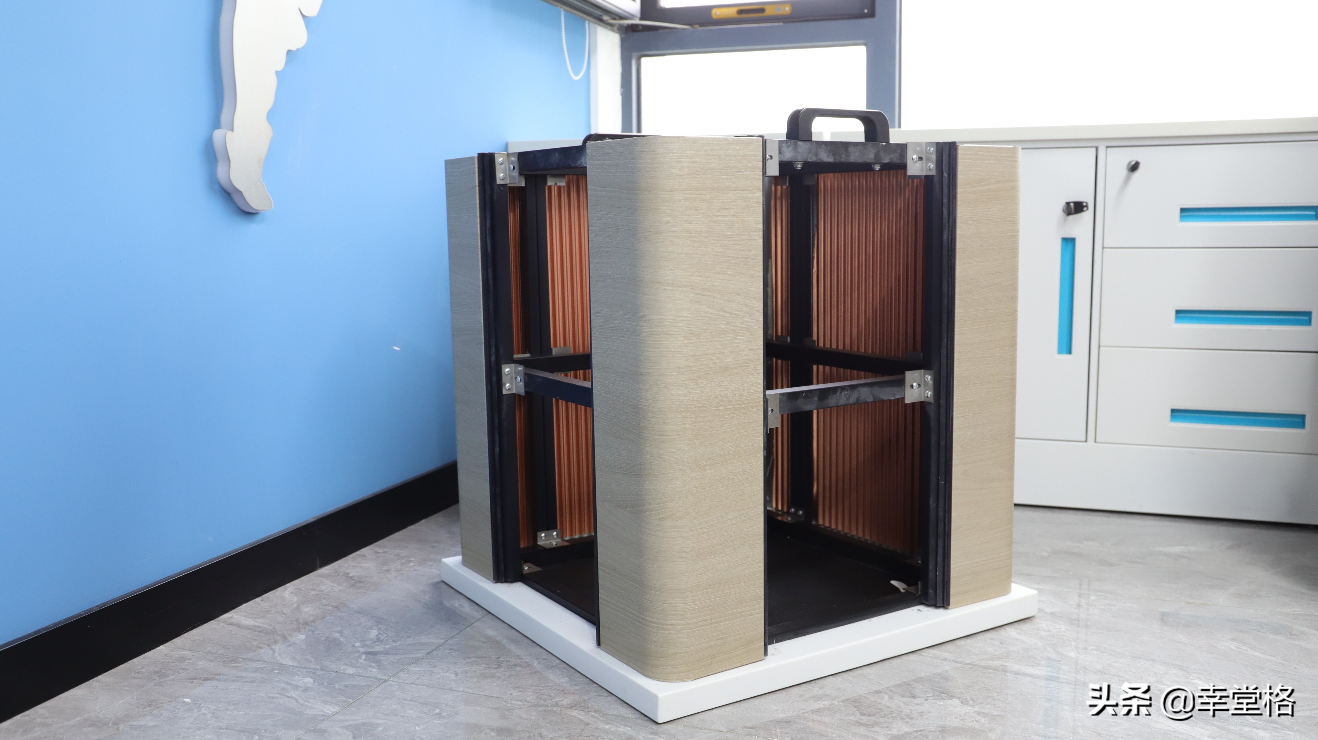 Types of wall materials for shopping malls iNEWS