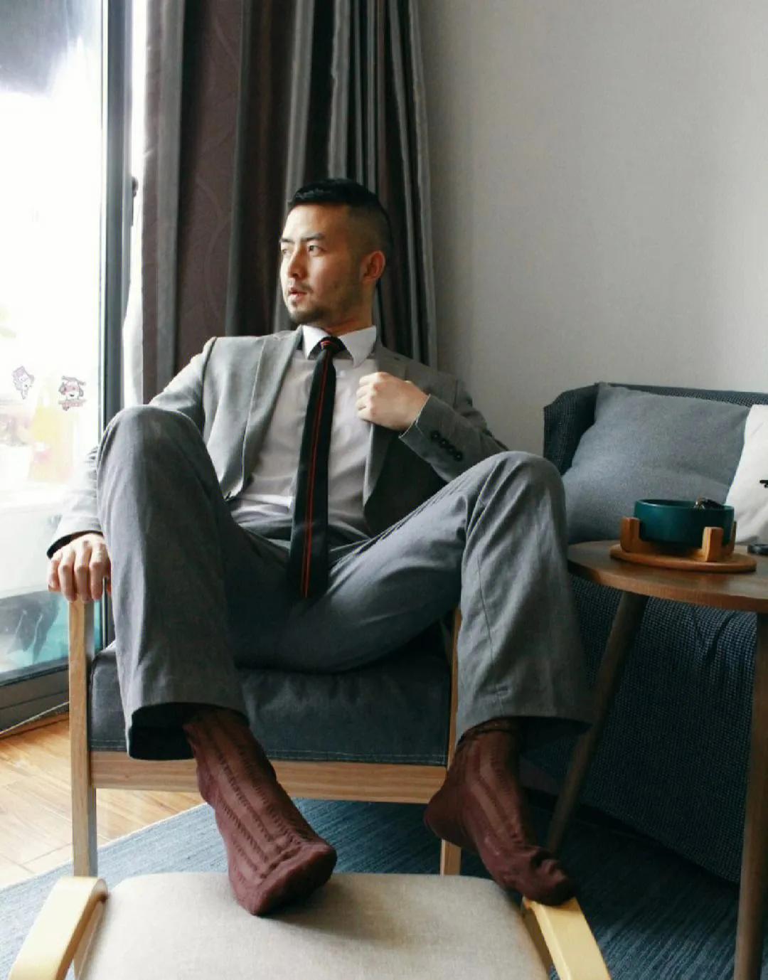 "Mature men" have infinite charm, and wearing formal clothes adds