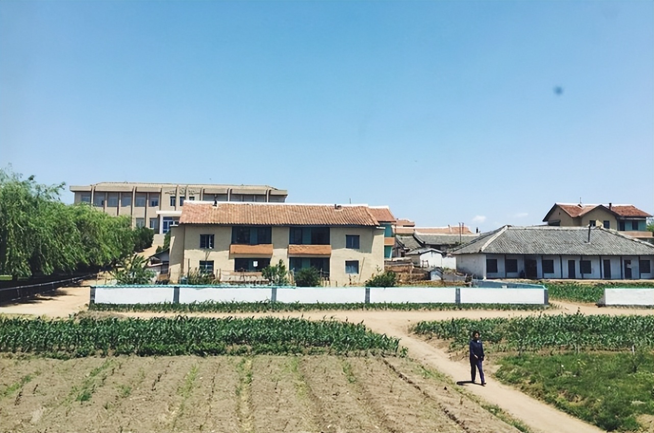 North Korea Observation, where are the houses in the North Korean ...