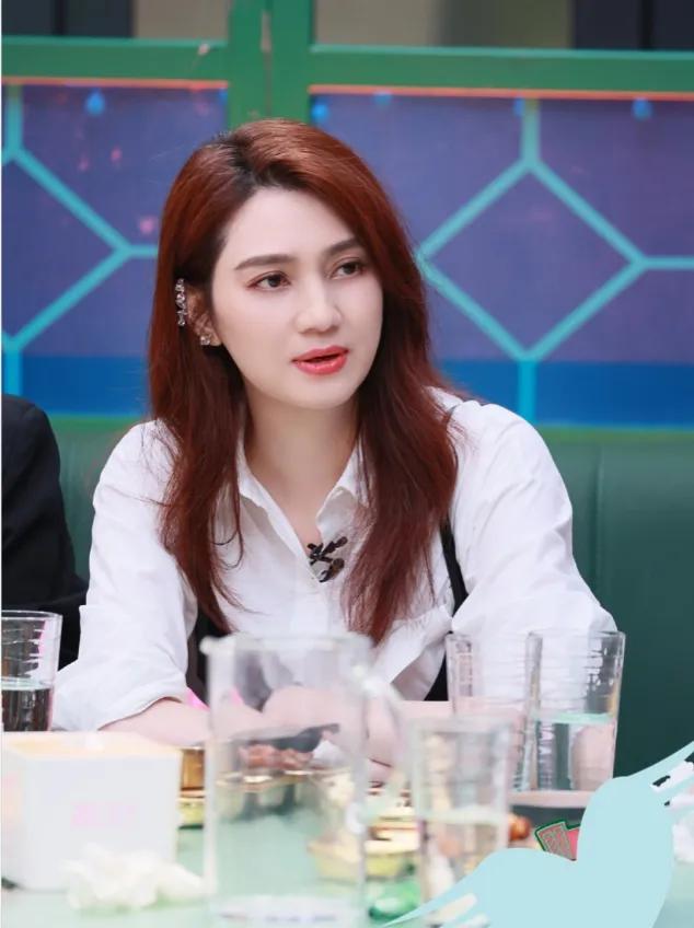 Bi Ying said that Zhang Danfeng and Hong Xin were not divorced, and she ...