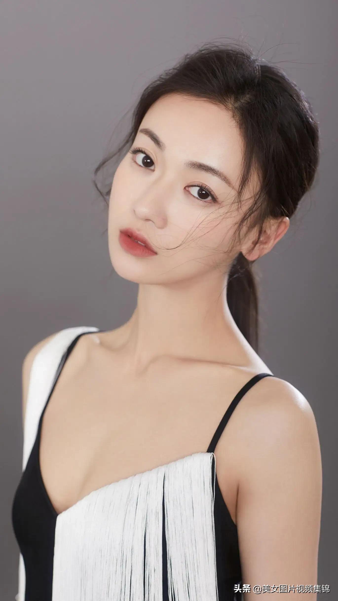 Wu Jinyan's sexy photo gallery - iNEWS