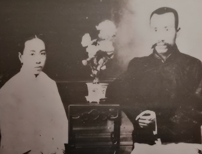 Zhao Liping repeatedly rejected Zhu De's son's pursuit. He Long asked ...