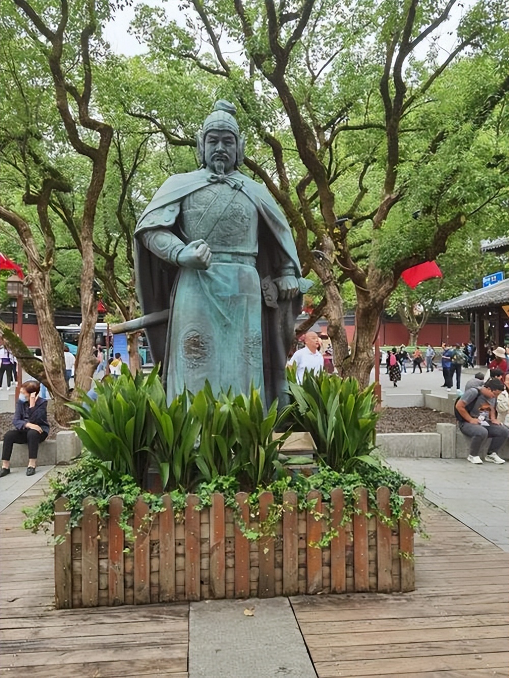 Visit the tomb of Yue Fei in the Yuewang Temple in Hangzhou, and ...