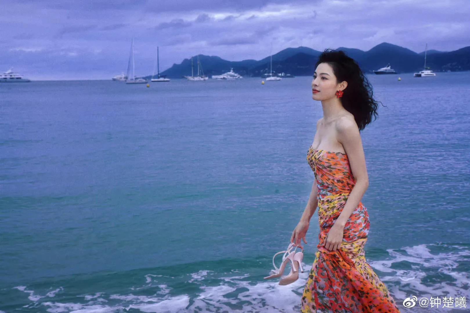 Wang Xiaochen Zhong Chuxi Song Jia - iNEWS