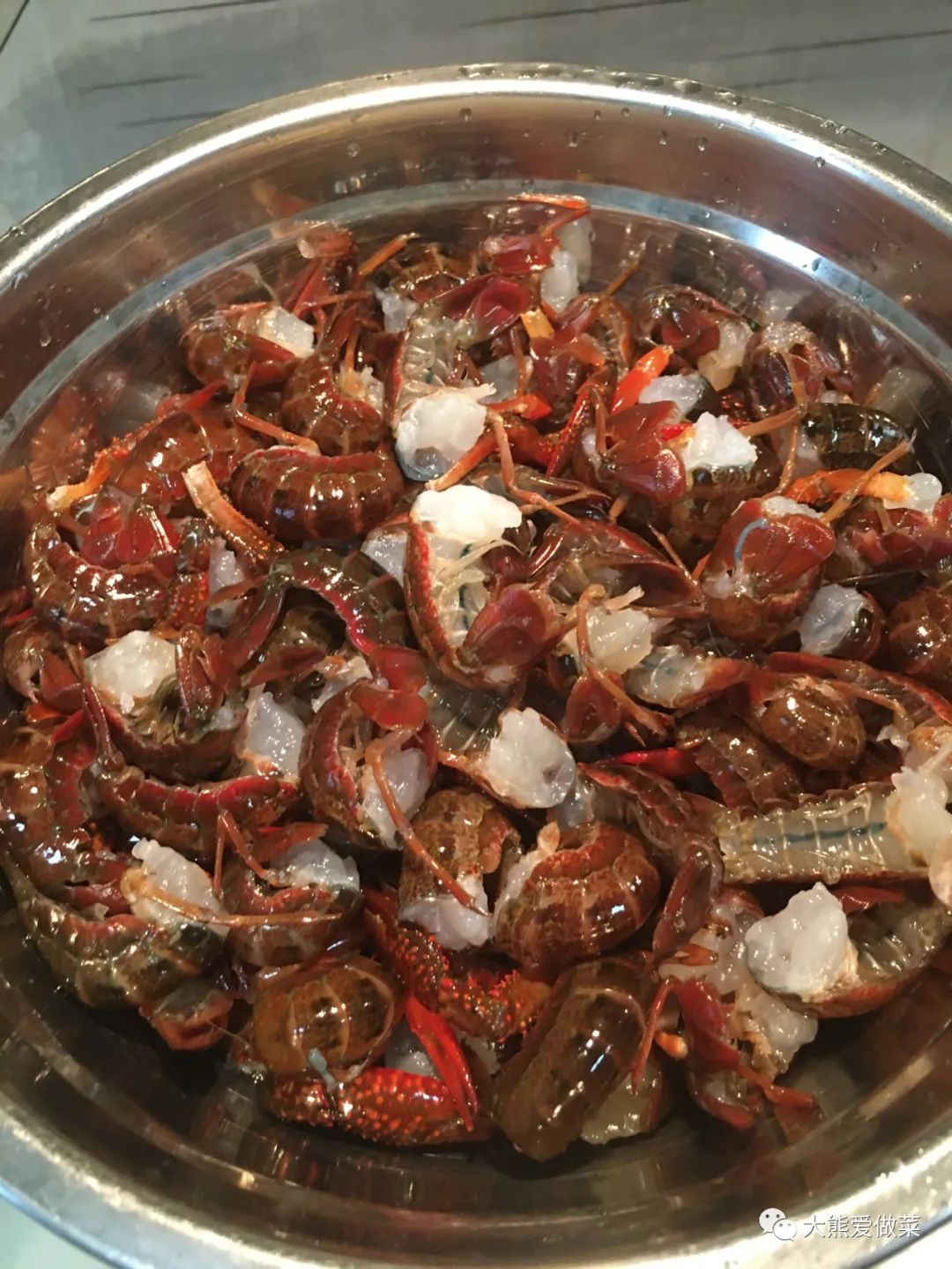 Prepare the braised crayfish. Pay attention to every step - iNEWS