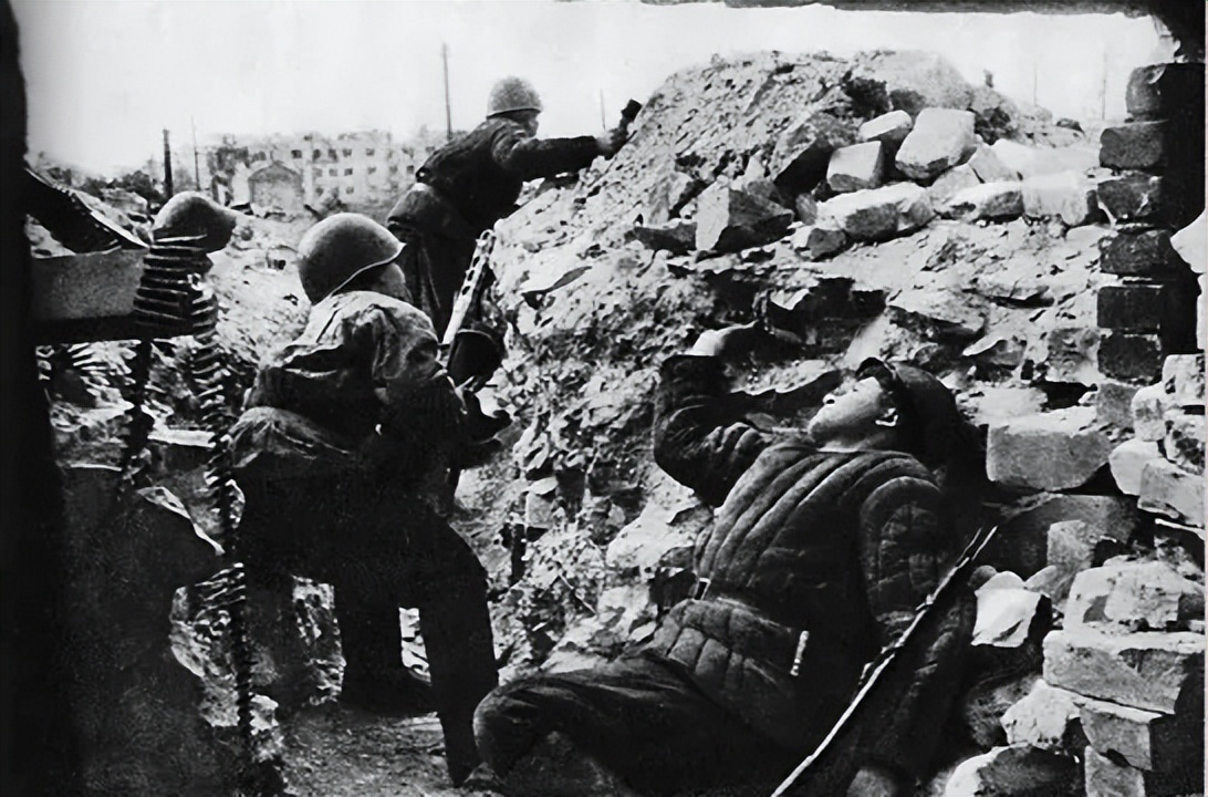 How WWII 'Death Teams' Removed Half a Million Unexploded Ordnance in the Soviet Union