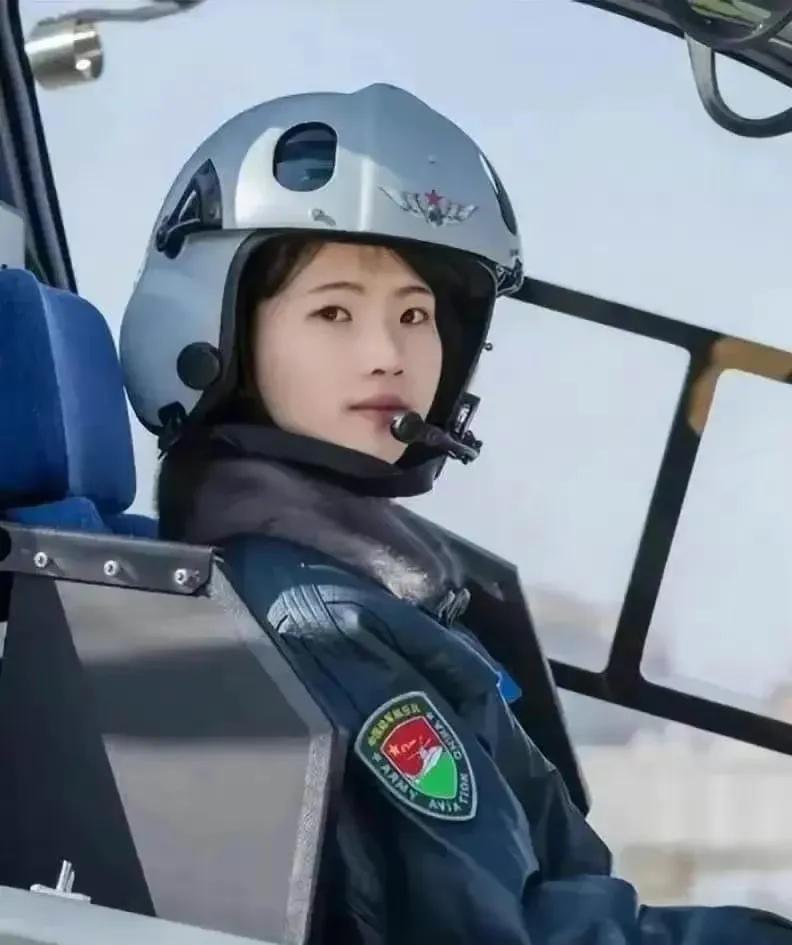 The most beautiful pilot Xu Fengcan - iNEWS