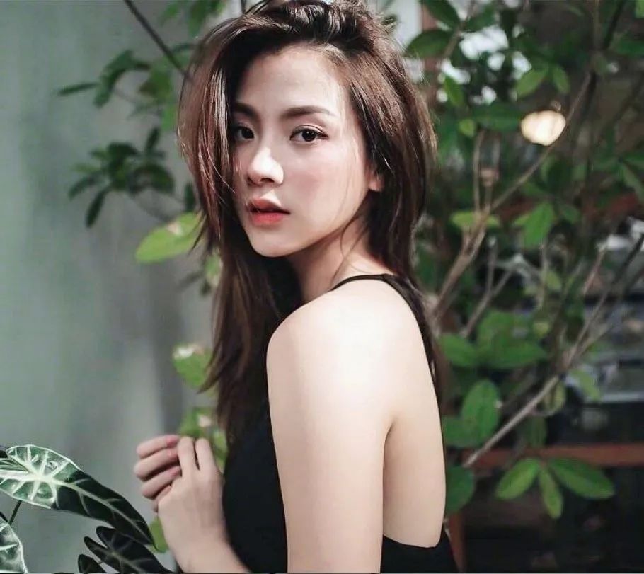 Ping Cai Na, Thailand's number one beauty, has peerless beauty and Chinese blood, pure and