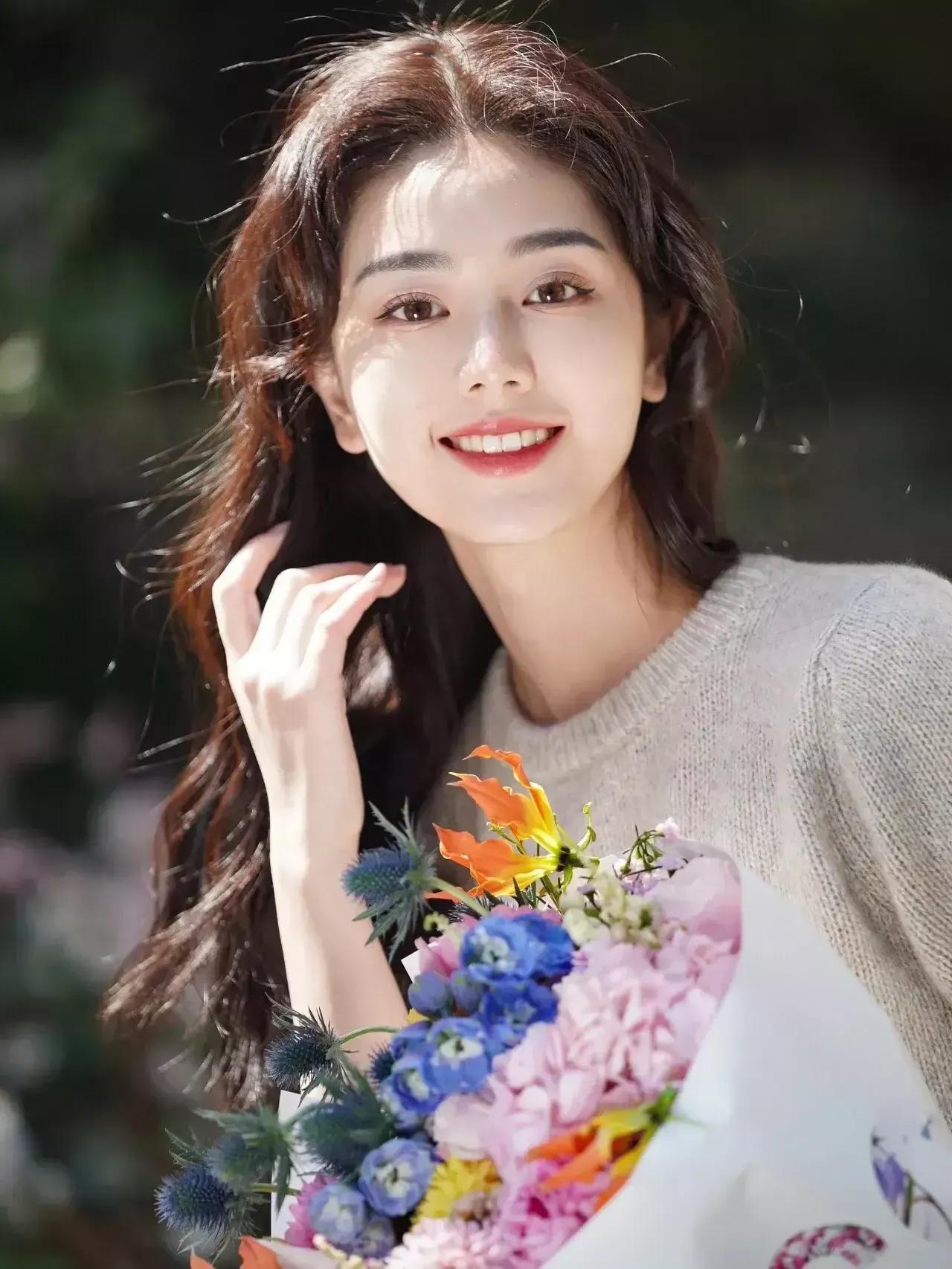 Playful innocent girl, love it so much iNEWS