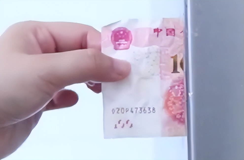 The more the refrigerator is used, the more power it consumes. Many