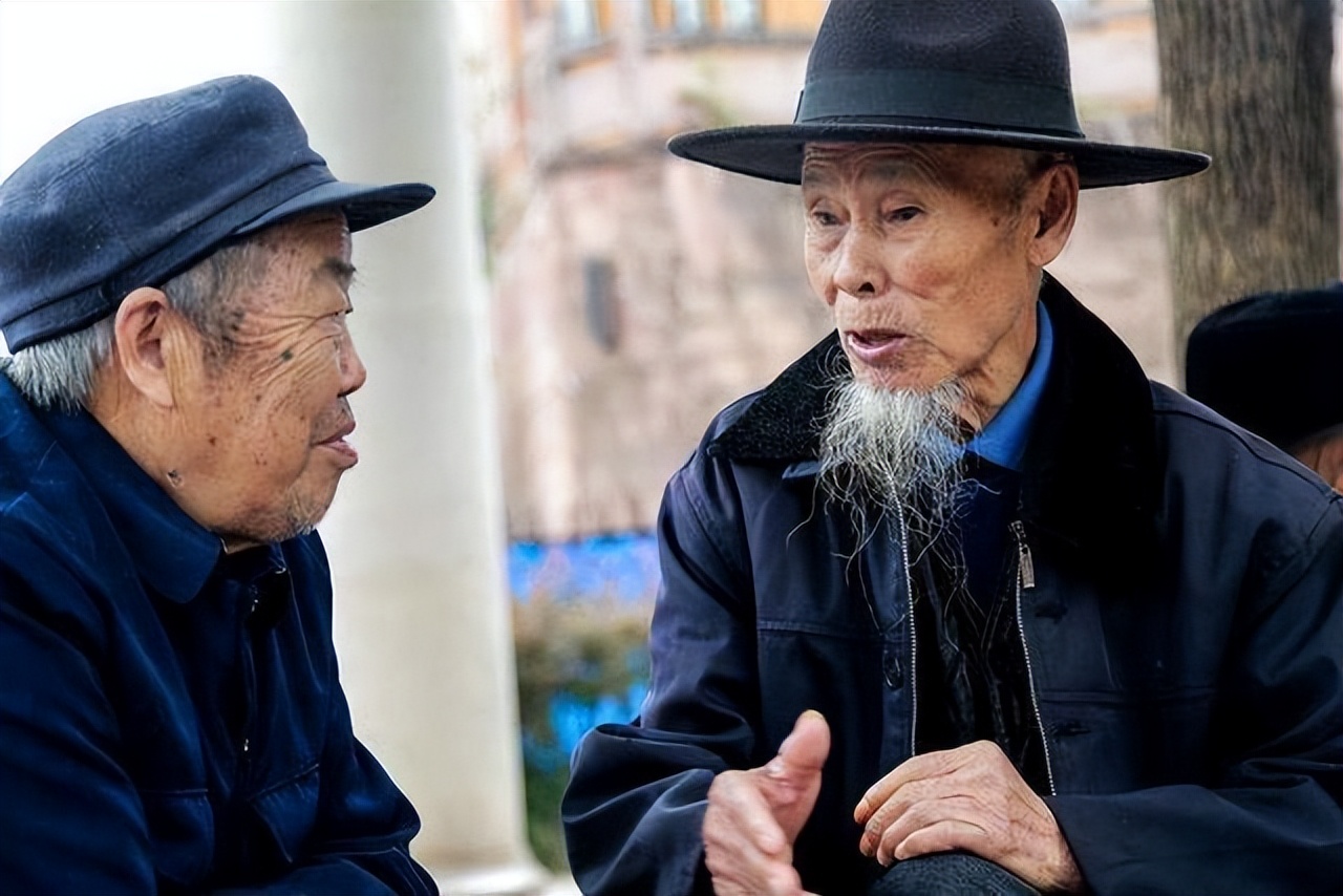俗話說「床靠兩面牆,家中遭病殃」是怎麼回事?一起來了解一下 - 頭條匯