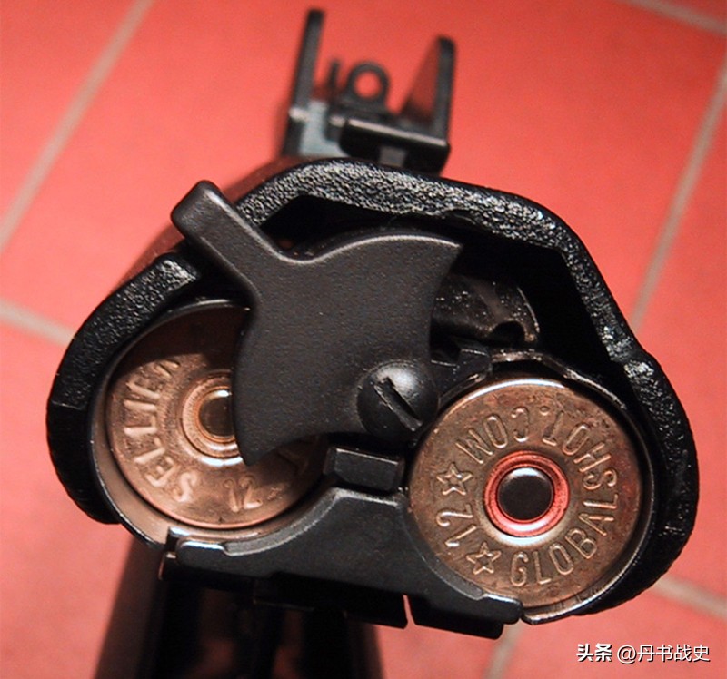 Alternative light weapons in South Africa Neostead 2000 shotgun iNEWS