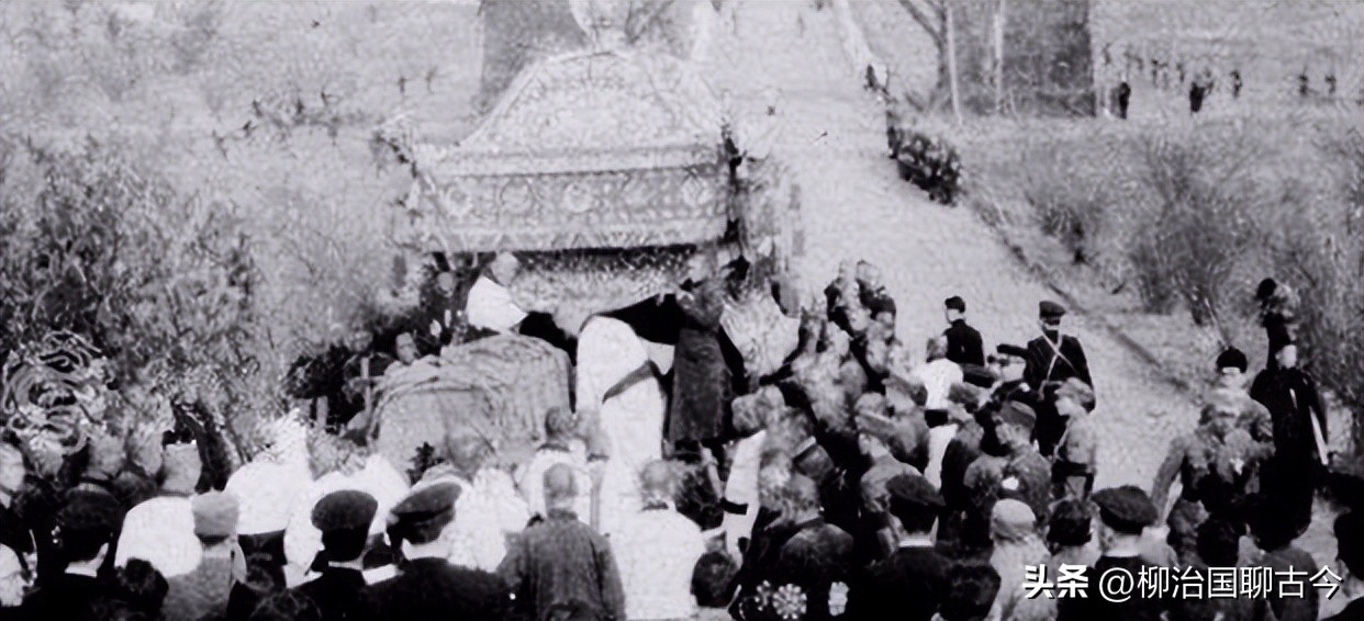 In 1946 The Tomb Of The Traitor Wang Jingwei Was Bombed And A Four