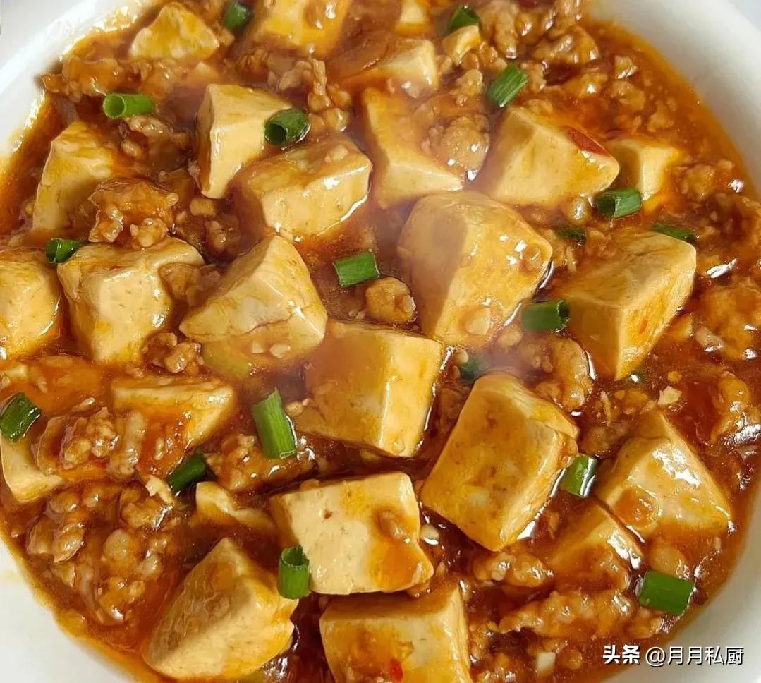 There are 6 ways to make tofu delicious in cold weather in winter. The