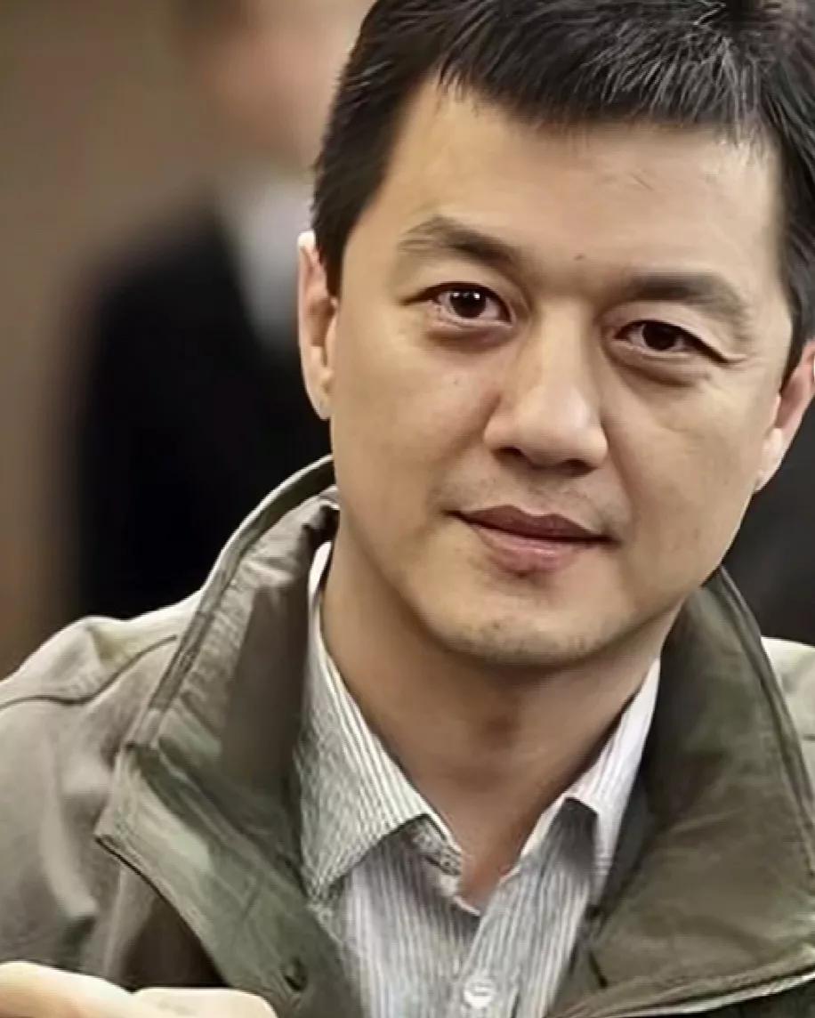 It turns out that the woman Nicholas Tse can't let go of is Cecilia ...