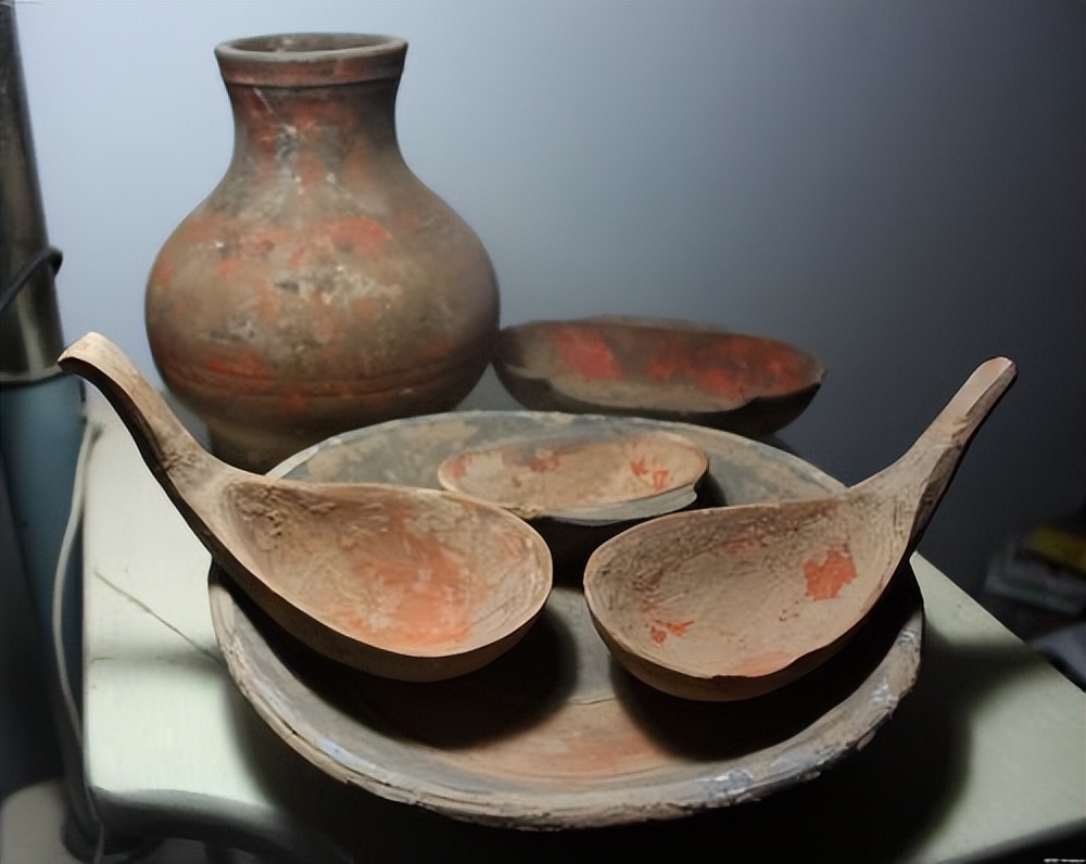 Evolution and Development of Ancient Chinese Tableware iMedia