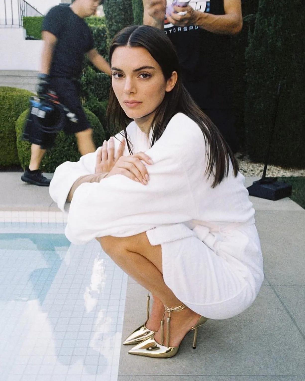 Kendall Jenner's new photo shoot for Jimmy Choo is released, and the ...