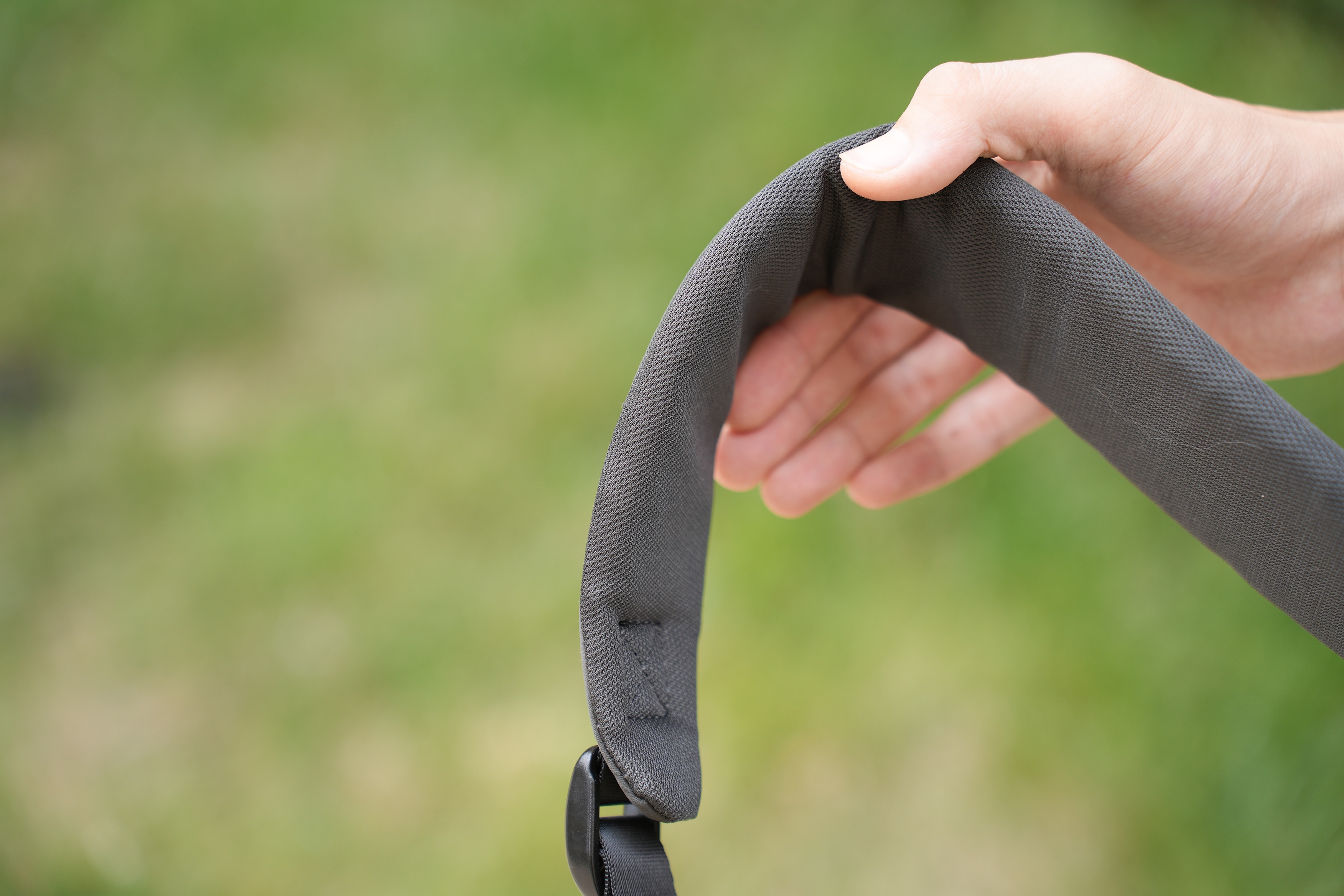 Lenovo thinkplus backpack: simple appearance meets pragmatism - iNEWS