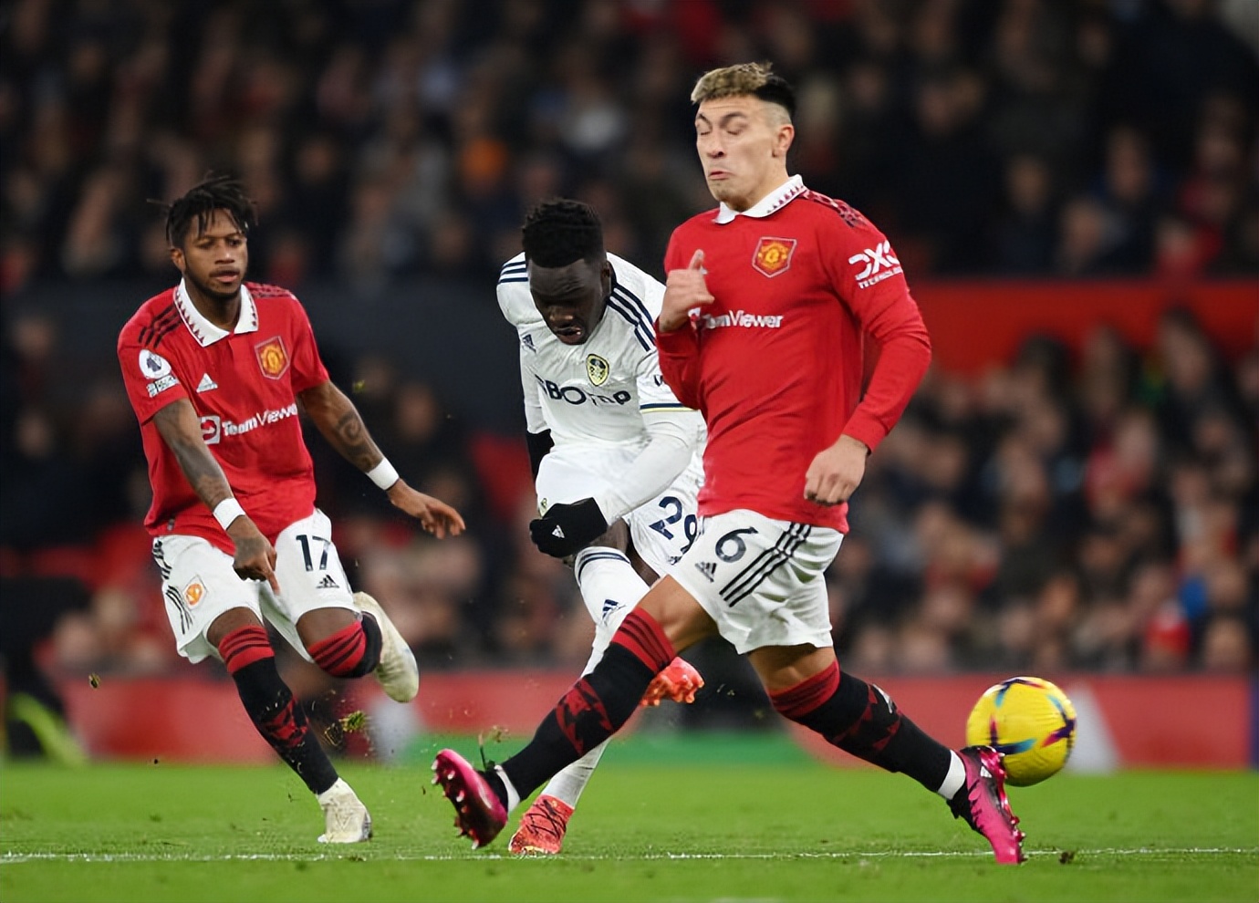 2 goals in 8 minutes, 22 equalizer! The Premier League's big upset, Manchester United's 13game