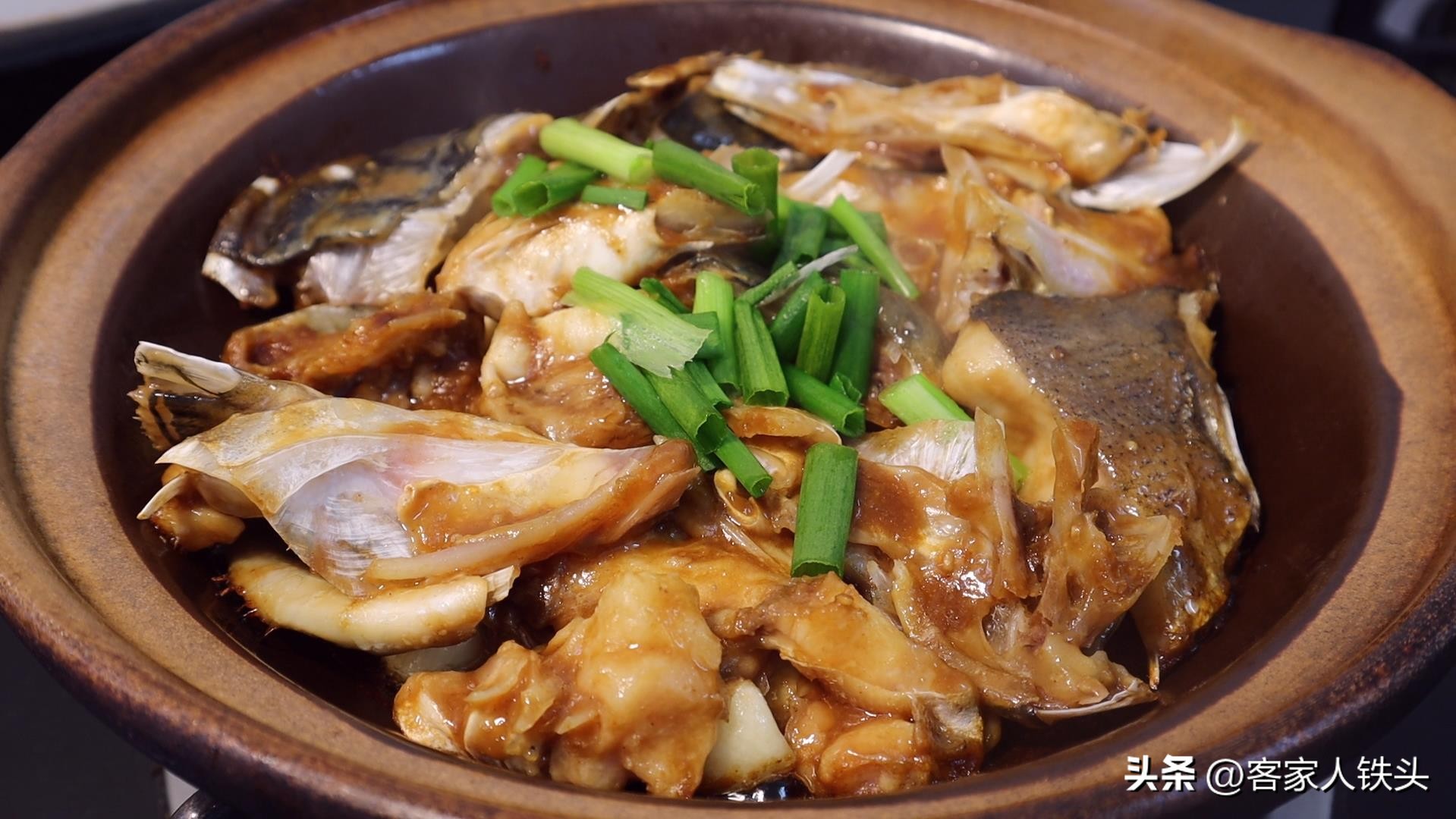 I love to eat fish head and collect it. It takes 2 catties and 6