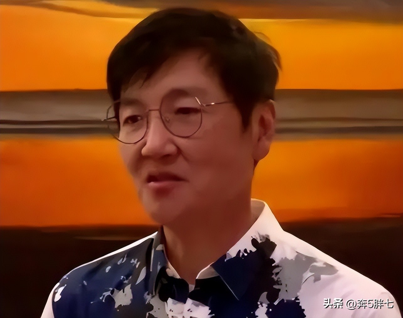 Sun Nan was too thin to recognize, his big round face turned into an ...